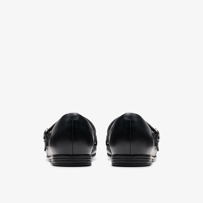Clarks New / Finja Bar Youth Black Leather