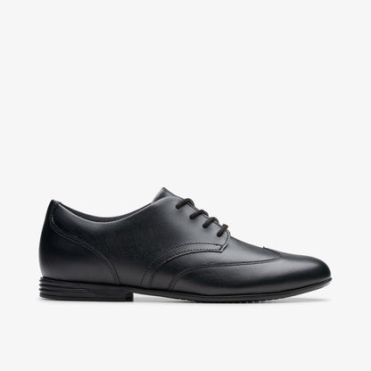 Clarks Value / Finja Wing Youth Black Leather