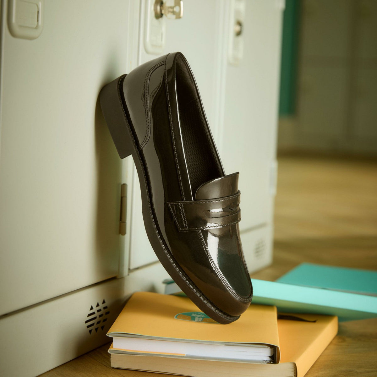 Clarks Recommended / Tapa Edge Youth Black Patent
