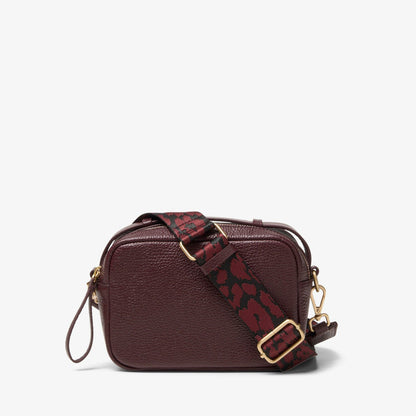 Clarks Featured / Camera Cross Burgundy Leather