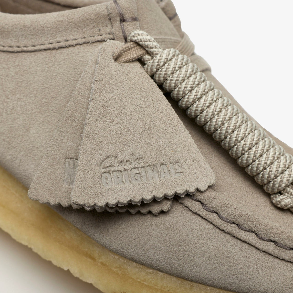 Clarks Sale / Wallabee Pale Grey Suede