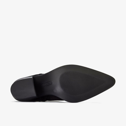 Clarks Latest / Jesse Zip Black Suede