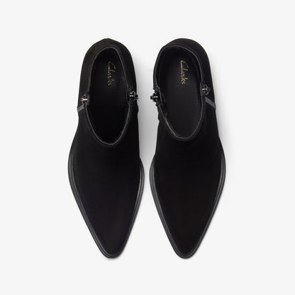 Clarks Latest / Jesse Zip Black Suede
