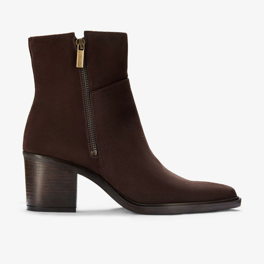 Clarks Latest / Jesse Zip Dark Brown Suede