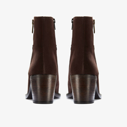 Clarks Latest / Jesse Zip Dark Brown Suede